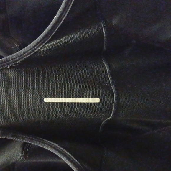 Nike dri-fit racer back black and blue top size XL reflection strips mesh - Picture 4 of 14